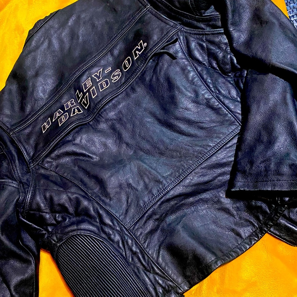 Vintage Leather Harley Davidson leather jacket 🤘